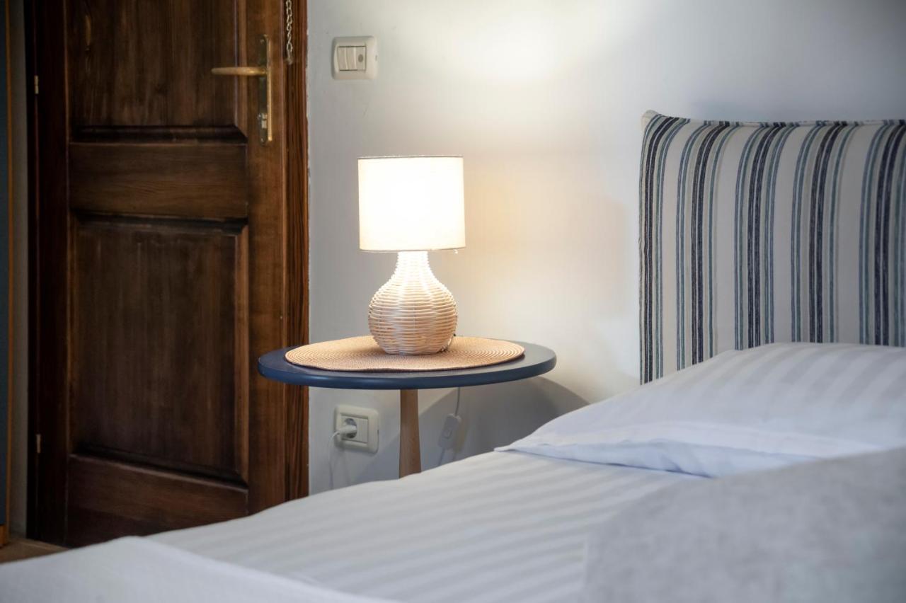 Revera Rooms 罗维尼 外观 照片
