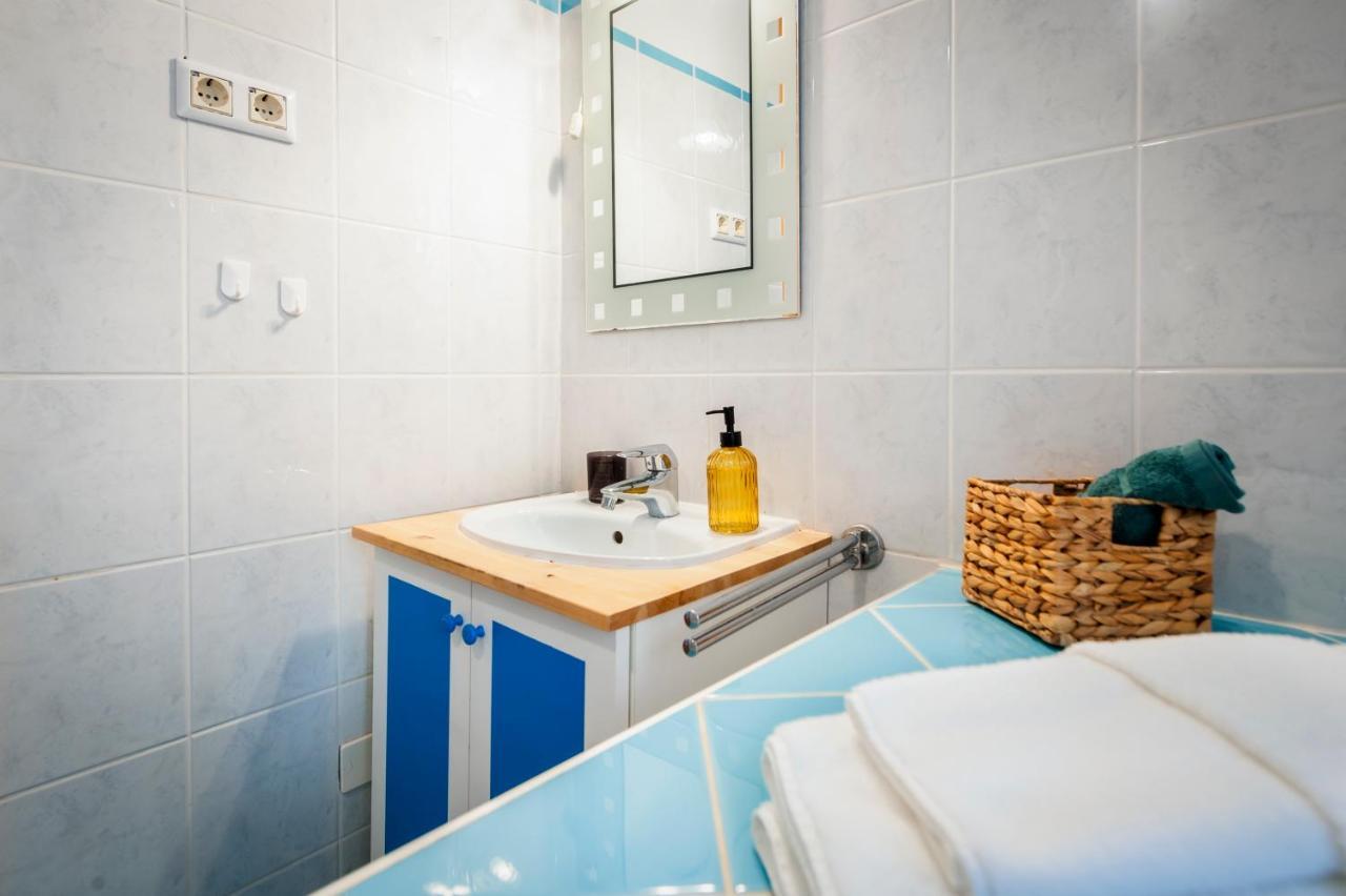 Revera Rooms 罗维尼 外观 照片