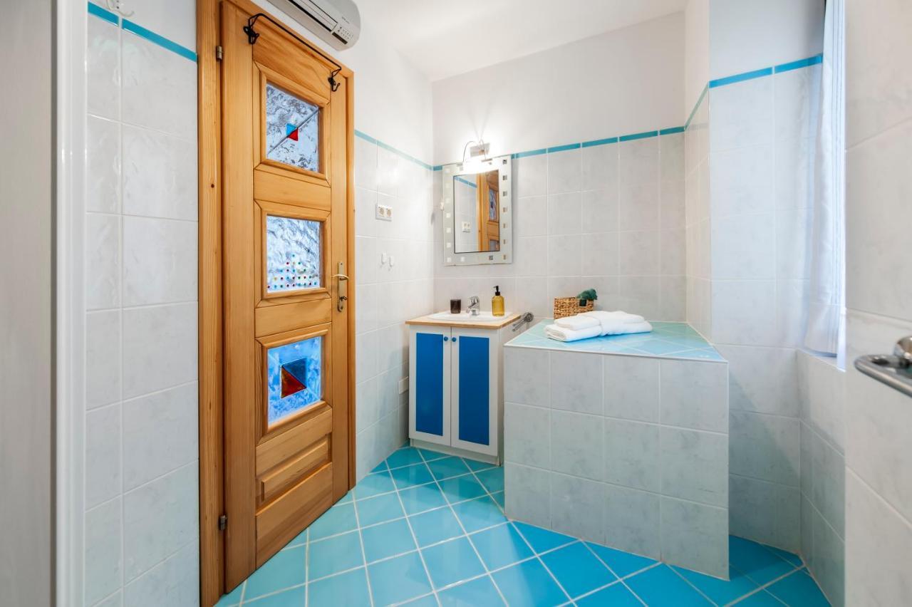 Revera Rooms 罗维尼 外观 照片